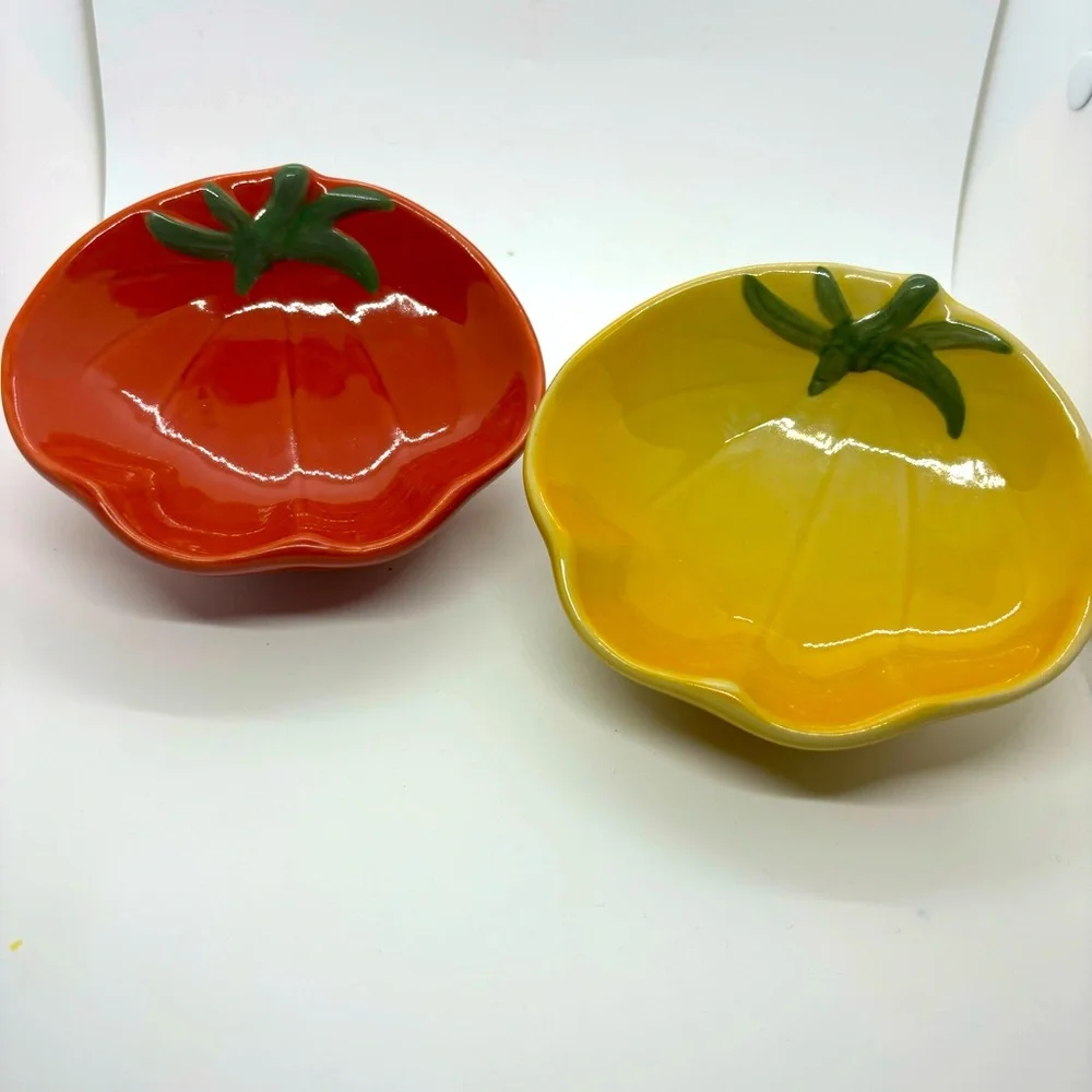Heirloom tomato dishes by Williams-Sonoma set of 2